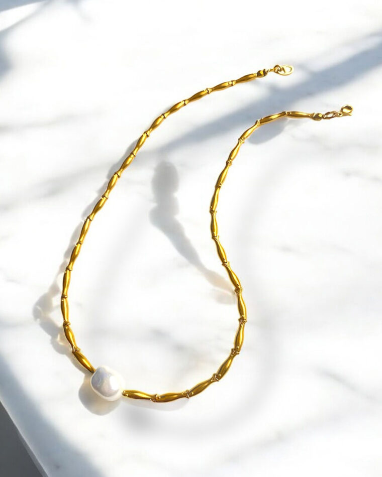 Atherina Pearl Necklace
