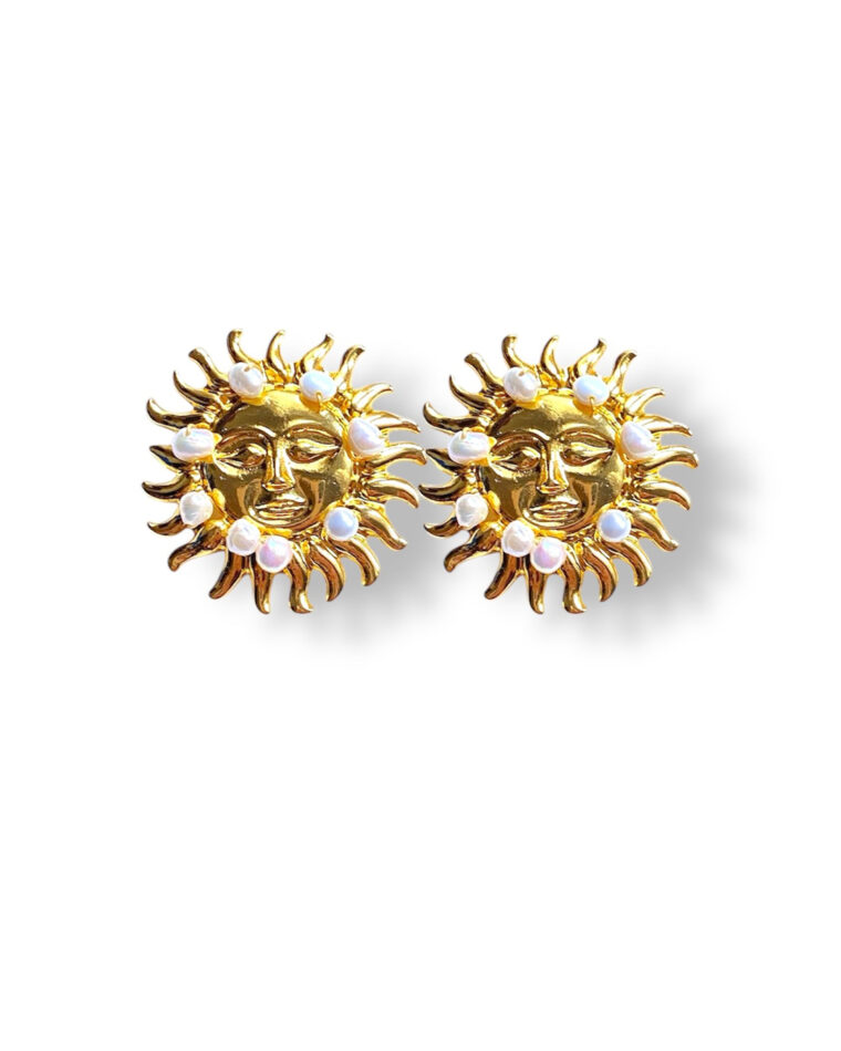 Heliades Pearl Earrings