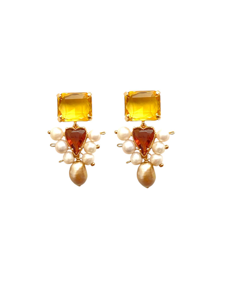 Hemithea Crystals and Pearls Earrings Hemithea Crystals and Pearls Earrings