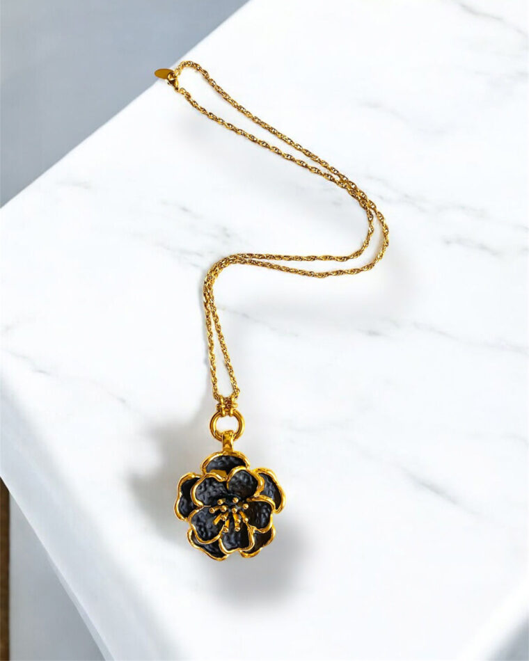 Florence Flower Necklace Florence Flower Necklace